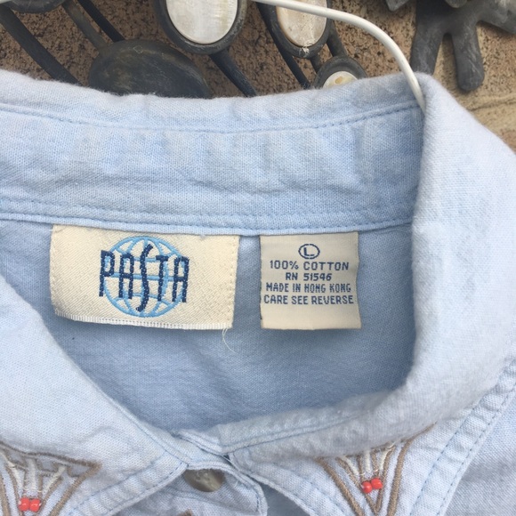 Women’s Native American embroidered button-down - Picture 2 of 8